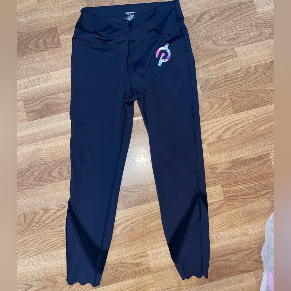 Peloton Black Scalloped Hem Leggings with Logo